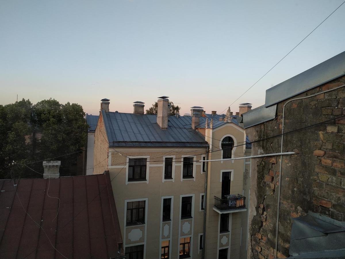 Sunlit Loft Apartment Riga Luaran gambar