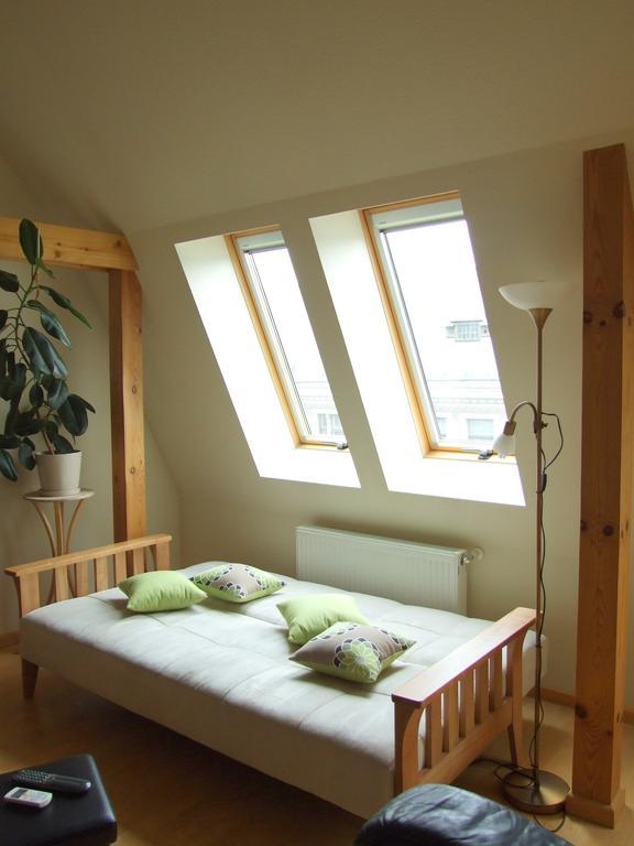 Sunlit Loft Apartment Riga Luaran gambar